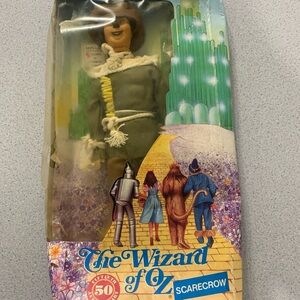 The Wizard of Oz Scarecrow Doll - Green Outfit